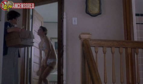 Naked Marisa Tomei In Untamed Heart