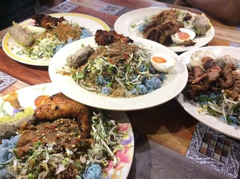 One more thins is only 1 vege i found. FAUZI NASI KERABU, Kuala Terengganu - Restaurant Reviews ...