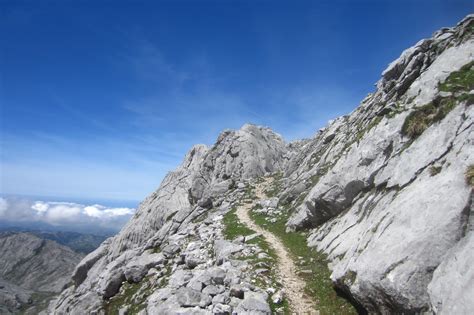vizcayado sendero en picos de europa asturias
