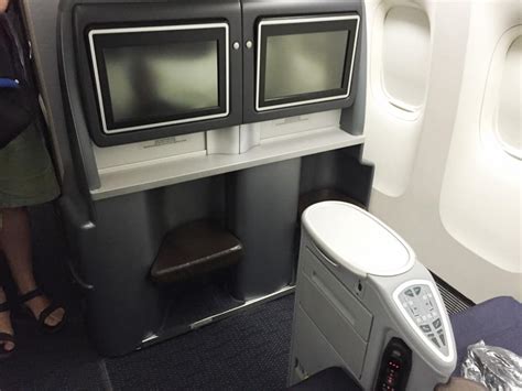United 777 300 Business Class Review Sfo Iad Domestic Lay Flat Seats