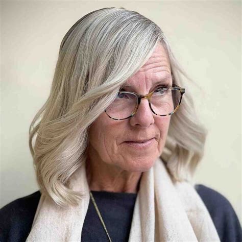 35 Perfect Fitting Hairstyles For Women Over 70 With Glasses