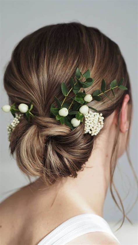 20 Easy And Perfect Updo Hairstyles For Weddings Ewi Wedding