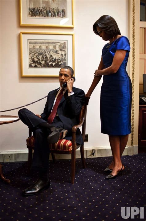 Photo President Obama Informs Jessica Buchanans Parents Of Their