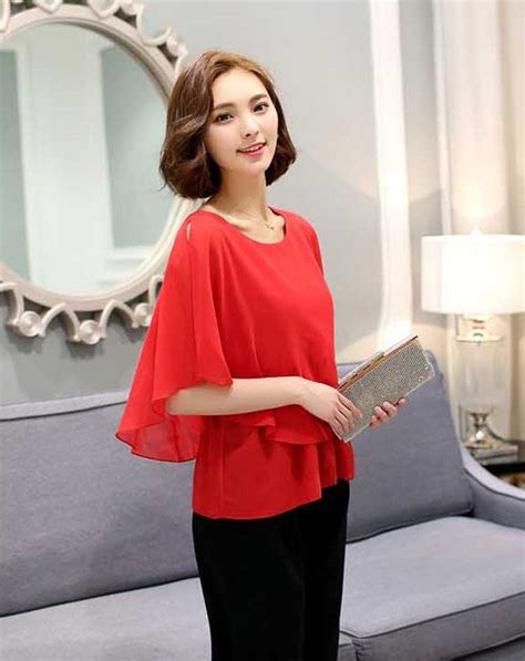 Segera hubungi kami dengan melakukan pemesanan minimal 12 pcs, anda akan mendapatkan bonus 1 pcs dan berlaku juga untuk kelipatannya. baju-kelelawar-modern-bahan-sifon-warna-merah-b3190_3 ...