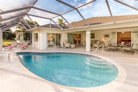 At san juan pools & spas of cape coral, we are your pool and spa experts. Best Swimming Pools Cape Coral | Contemporary Pools | Cool ...