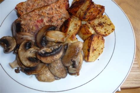The secret with this sauce is to brown the mushrooms with butter (butter has a lower burning point than oil or margarine and browns food much better). Outback Steakhouse Sauteed Mushrooms | Recipe | Mushroom ...