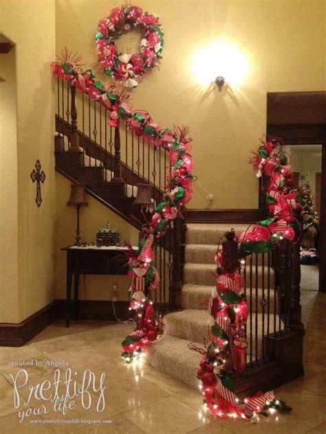 See more ideas about christmas banister, banisters, pine cone decorations. 35 Irresistible Ideas To Decorate Your Stairs in The ...