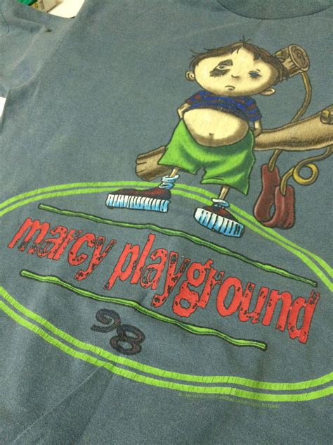 ตุ้ย มือกีตาร์วง playground ขี่ จยย.ชนท้ายรถกะป้อ ดับกลางถนน เมื่อเวลา 08.00 น. 1998 Marcy Playground | Sports anime, My t shirt, Playground