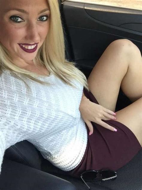Essas Imagens Provam Que Mulheres Gatas Fazendo Selfie No Carro S O Timas