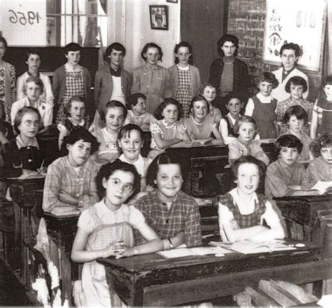 Photo De Classe Ecole Primaire De Filles De 1956 ECOLE PRIMAIRE MIXTE