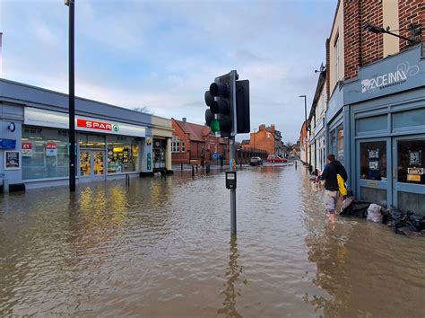 £40 Million Dam Planned To Protect Homes From River Severn Flooding