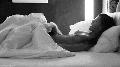 Couple Sensual  Cunnilingus Slim Slender Goodmorning Bed