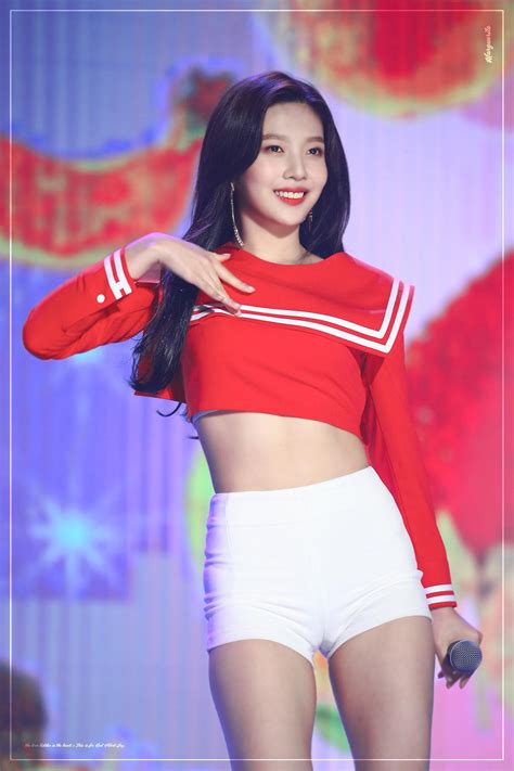 Red Velvet Are Deadly Sexy In Newest Revealing Stage Outfit Koreaboo