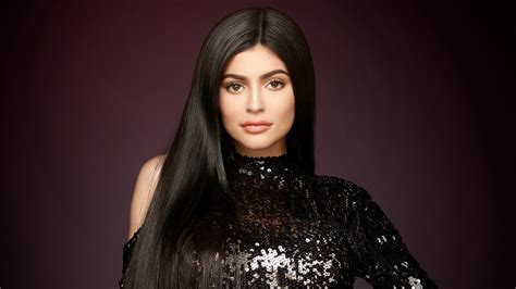 Kylie Jenner 2018 Fashion Pretty Model Poster Preview