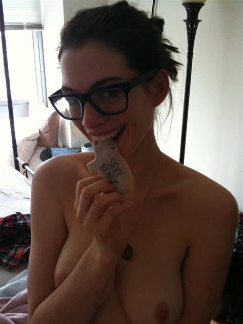 Anne Hathaway Nude Celeb Pics My Xxx Hot Girl