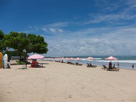 Deskripsi Pantai Kuta Bali