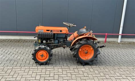 Kubota B7000 Van Der Mei Tractoren