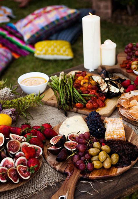 Get these easy recipes at chatelaine.com. Plan the Perfect Picnic | LinenMe News