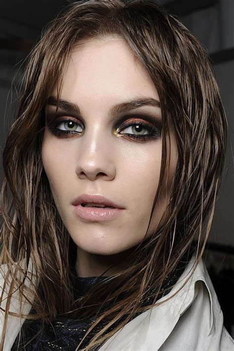 This Metallic Smoky Eye Look Makes Quite The Statement Makeup Trends