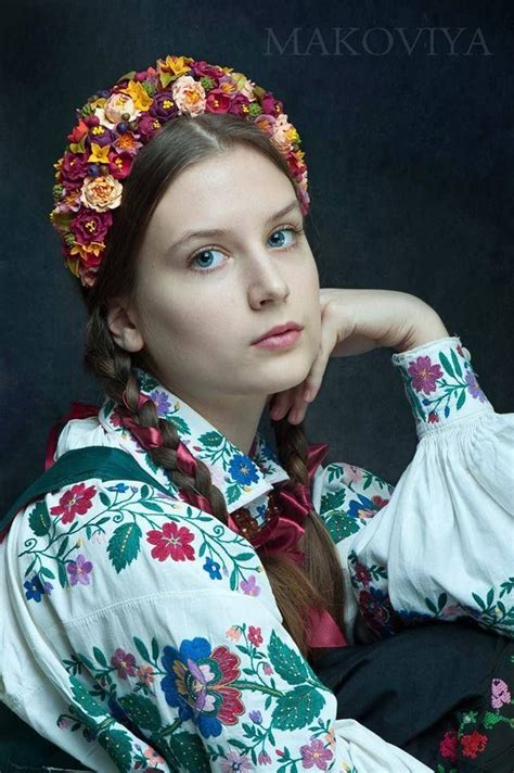 Pin By Natalya Chernobryvets On Costumes Ukrainian Women Folk