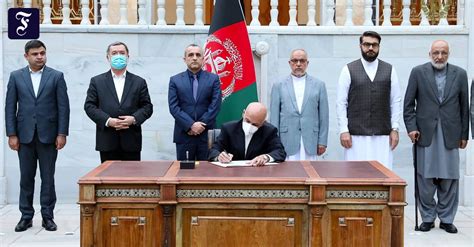 Maybe you would like to learn more about one of these? Präsident Ghani will 400 Taliban freilassen