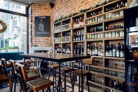 16 Best Bars And Pubs In Edinburgh Condé Nast Traveler