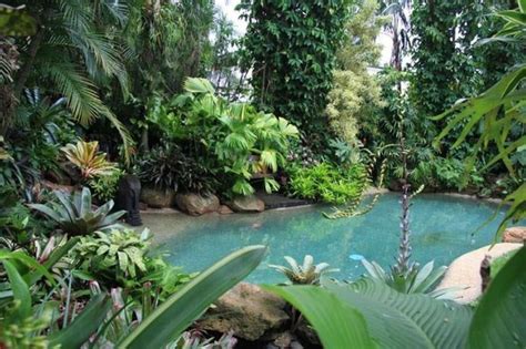 34 Lovely Tropical Garden Design Ideas Magzhouse Tropical Pool