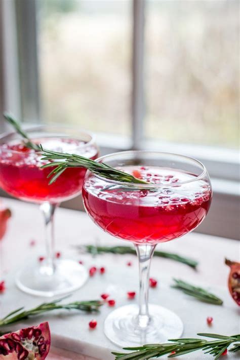 Christmas cocktail & drink recipes. Pomegranate Champagne Cocktail- this holiday cocktail is easy to make in either a single glass ...
