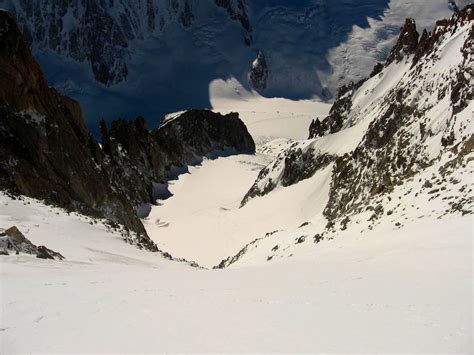 The steepest part of glacier de Milieu. : Photos, Diagrams & Topos ...
