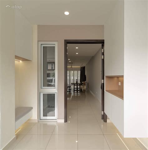 Minimalistic Foyer Condominium Design Ideas And Photos Malaysia