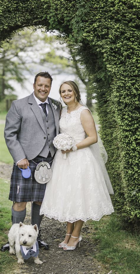 Now That S A Wedding Dance Scottish Groom S Rugby Pals Perform Surprise Haka On The Stunning