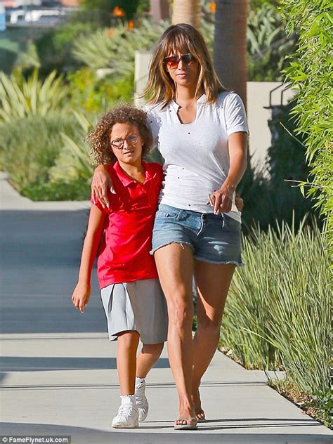 Halle Berry Walks Arm In Arm With Her Daughter Nahla Daily Mail Online