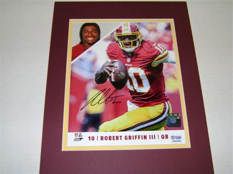 Nfl Auction Redskins Robert Griffin Iii Signed And Matted 8x10 Photo