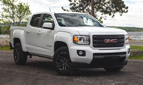 High Resolution Pictures Of 2023 Gmc Canyon