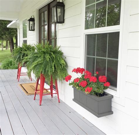 Plants For Front Of House Shade The Plantings Closest To Your Home