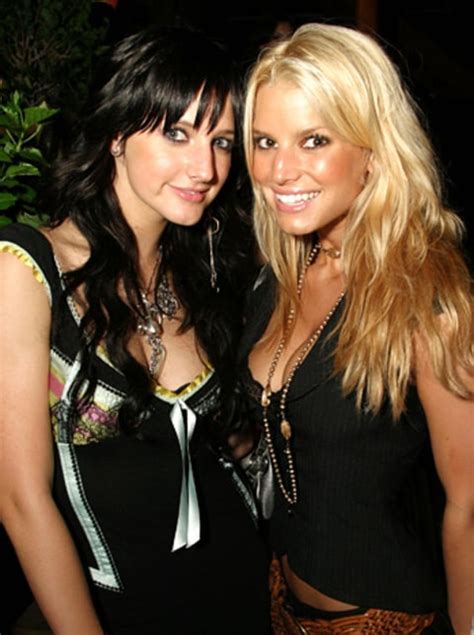 June 16 2004 Jessica And Ashlee Simpson Through The Years Us Weekly