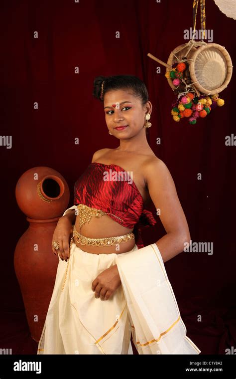 Mundu Blouse Kerala An Indian Kerala Lady Clad In Traditional Dress
