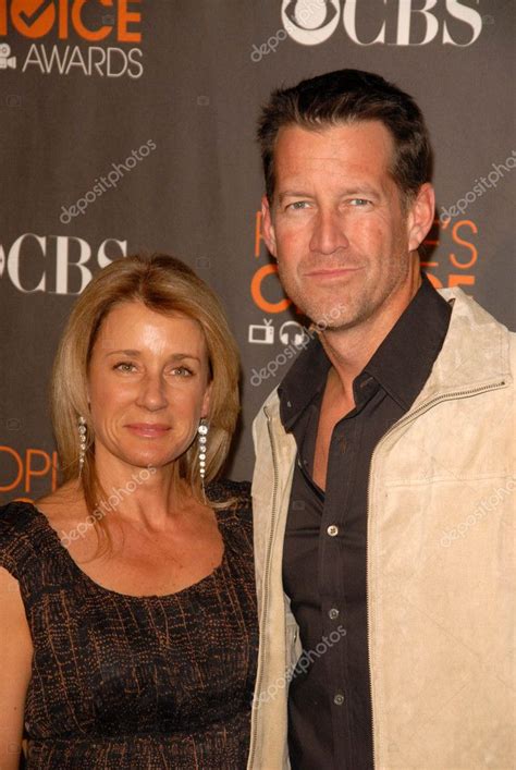 James Denton And Wife Erin Obrienrnat The Arrivals For The 2010 S