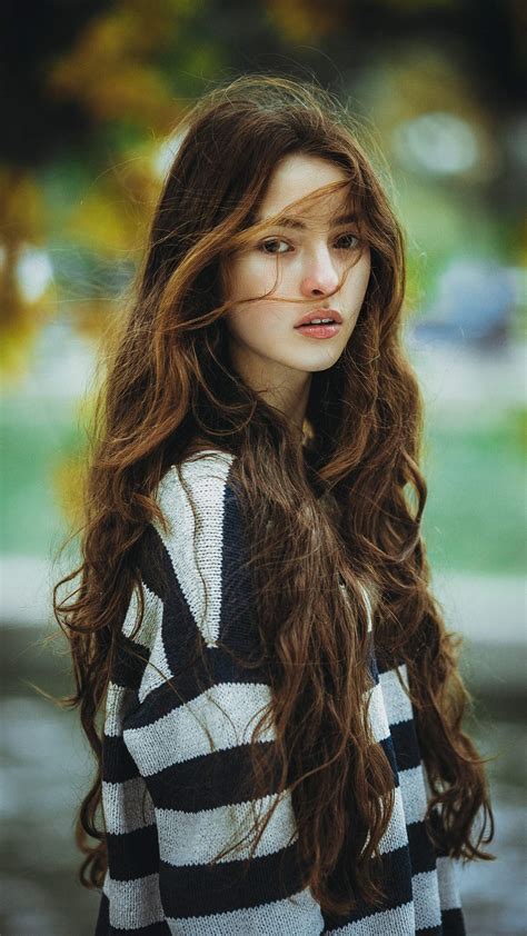 Beautiful Long Brown Hair Girl Iphone Wallpaper Iphone Wallpapers