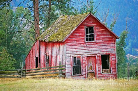 Merritt Old Red Farmhouse Photograph By Randy Harris Pixels
