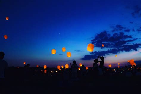 浜松・横山町でスカイランタン祭り カラフルなledランタンで夜空彩り、願いを空に浮かべる 浜松経済新聞