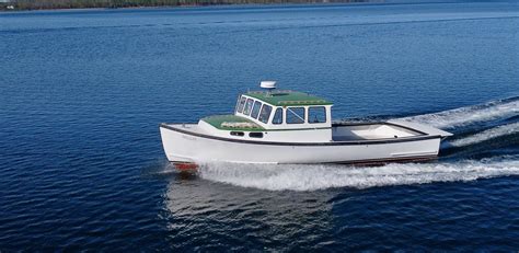 A Classic 35 Foot Maine Lobster Boat Design Is Back New Wooden Lobster Boat To Be Launched In