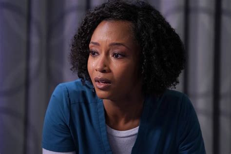 Chicago Med Cast Yaya Dacosta Would Absolutely Return To Wrap Up