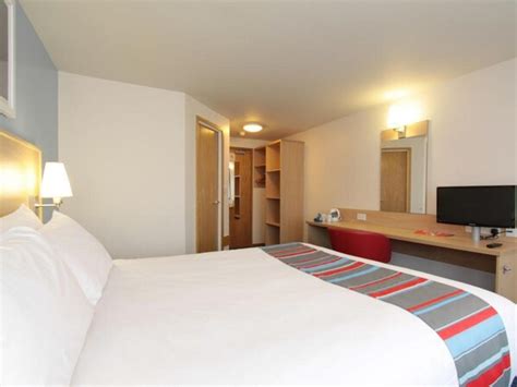 Travelodge Windsor Central Windsor Info Photos Reviews Book At