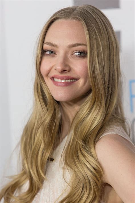 Did you like amanda better on the amanda show or all that? Amanda Seyfried wore her blond hair down. | NBC's Golden ...