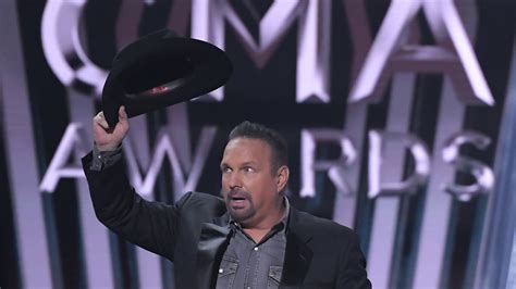 Disappointment For Carrie Underwood As Garth Brooks Wins Cma Title Bt