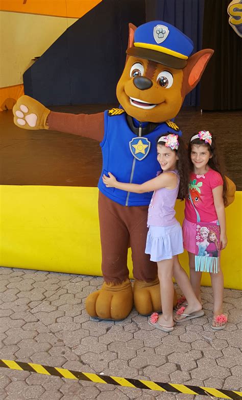 A meet and greet can take place on your block, in backyards, at a community center, park or pool, or at a local hall. Meet and Greet | PAW Patrol