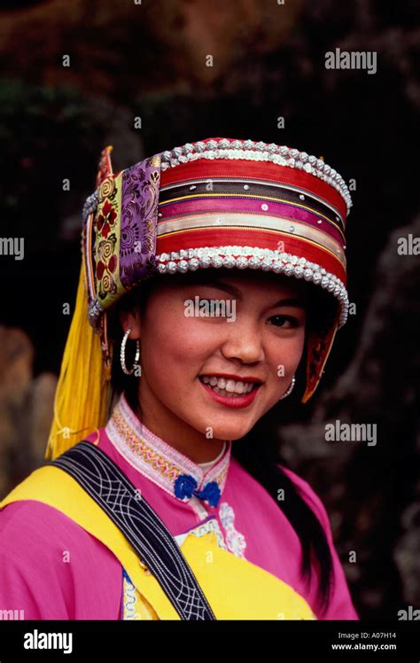 Chinese Woman Sani Woman Sani People Ethnic Group Shilin Stone