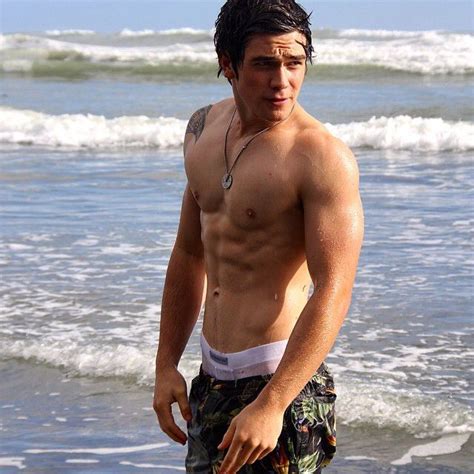 Considering he plays an athletic character on riverdale, you'd think that kj apa would have spent his first sunday in february doing what lots of folks were doing: MAN CANDY: Meet KJ Apa, Star of Netflix's 'Riverdale' & Dream Boy Next Door - Cocktailsandcocktalk