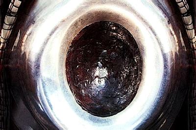 Apakah hajar aswad pernah kecuri atau dirampok? Awalnya Hajar Aswad itu Berwarna Putih Susu, Kenapa Kini ...